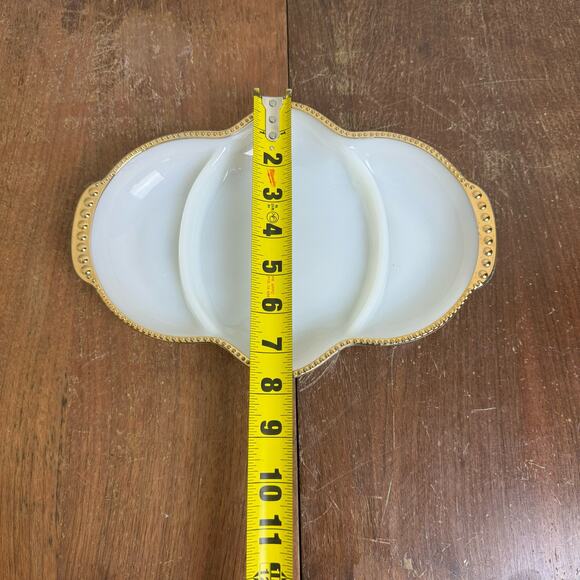 VTG Fire King 3 Section White Gold Trim Dish Anchor Hocking Milk Glass Oven Safe - Picture 3 of 8
